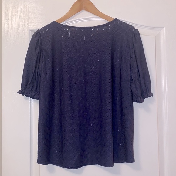 W5 Women’s Navy Blouse - Picture 2 of 5